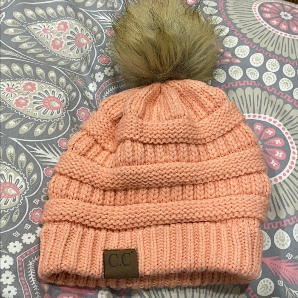 Peach fur Pom hat
